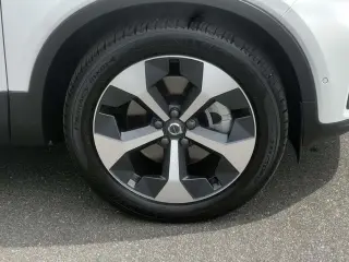 Volvo XC40 2026 AWD B5 Plus 4dr SUV