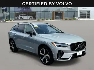 Volvo XC60 2024 AWD B5 Ultimate Tema Oscuro 4p SUV