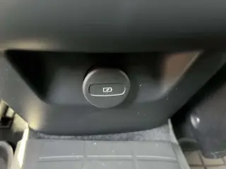 Volvo XC60 2024 AWD B5 Ultimate Tema Oscuro 4p SUV
