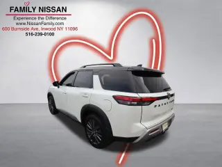 Nissan Pathfinder 2024 AWD SL 4p SUV