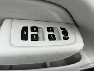 Volvo XC60 2022 AWD B5 Momentum 4dr SUV