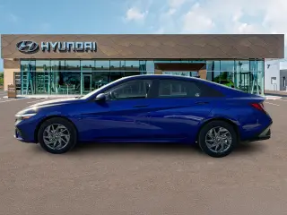 Hyundai ELANTRA 2024 SEL 4p Sedana