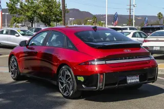 Hyundai IONIQ 6 2023 SEL 4p Sedan