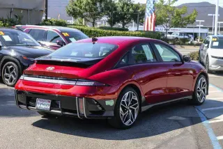 Hyundai IONIQ 6 2023 SEL 4p Sedan