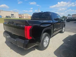 Toyota Tundra 2023 4x4 SR5 4dr CrewMax Cab Pickup SB