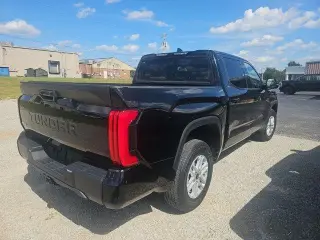 Toyota Tundra 2023 4x4 SR5 4dr CrewMax Cab Pickup SB