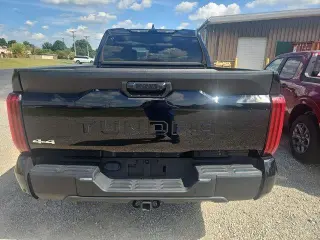 Toyota Tundra 2023 4x4 SR5 4dr CrewMax Cab Pickup SB