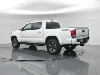 Toyota Tacoma 2017 4x2 TRD Sport 4p Cab Doble 5.0 ft SB