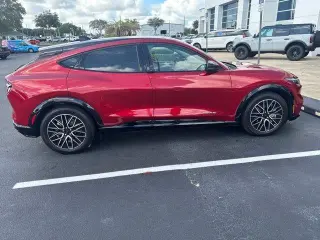 Ford Mustang Mach-E 2024 AWD Premium 4dr SUV