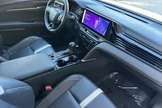 Toyota Camry 2025 SE 4p Sedan