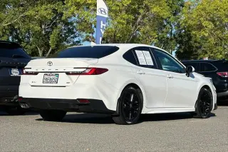 Toyota Camry 2025 SE 4p Sedan