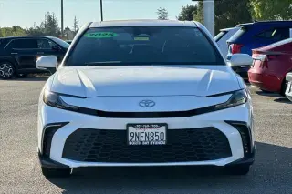 Toyota Camry 2025 SE 4p Sedan