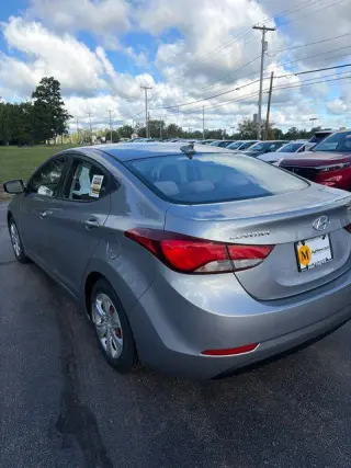 Hyundai ELANTRA 2016 SE 4p Sedan 6M