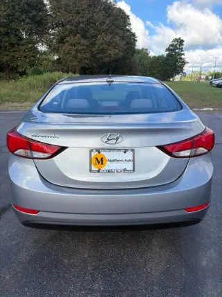 Hyundai ELANTRA 2016 SE 4p Sedan 6M