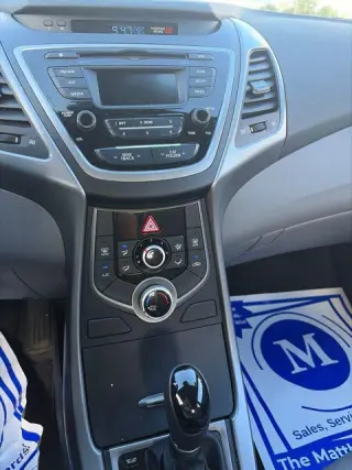 Hyundai ELANTRA 2016 SE 4p Sedan 6M