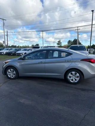 Hyundai ELANTRA 2016 SE 4p Sedan 6M