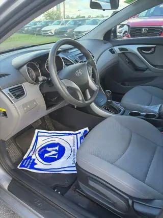 Hyundai ELANTRA 2016 SE 4p Sedan 6M
