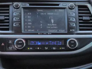 Toyota Highlander 2018 4x4 XLE SUV 4p.