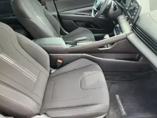 Hyundai ELANTRA 2026 SEL Sport 4dr Sedan