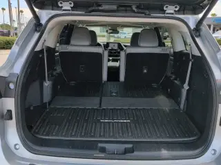 Toyota Highlander 2024 AWD LE 4p SUV