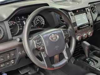 Toyota Tundra 2018 4x4 SR5 4dr CrewMax Cab Pickup SB (5.7L V8 FFV)