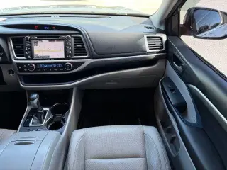 Toyota Highlander 2017 Limited 4dr SUV
