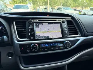 Toyota Highlander 2017 Limited 4dr SUV