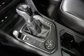 Volkswagen Tiguan 2024 4x4 SE R-Line Negro 4Motion 4p SUV