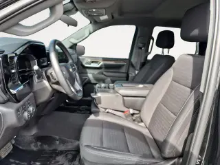 Chevrolet Silverado 1500 2023 4x4 LT 4p Puertas Cabina de Tripulante de 5.8 pies CB w/1LT