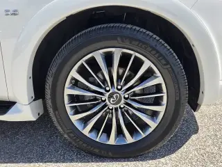 INFINITI QX80 2019 Luxe 4dr SUV