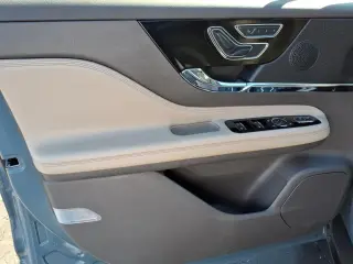 Lincoln Corsair 2024 AWD Premiere 4p SUV