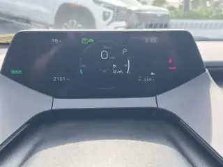 Toyota Prius Plug-in Hybrid 2026 SE 4dr Hatchback