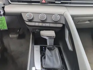 Hyundai ELANTRA 2021 SE 4p Sedano