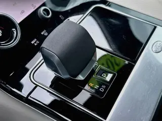 Land Rover Range Rover Velar 2022 Tracción en las cuatro ruedas P250 R-Dynamic S 4p SUV