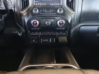 GMC Sierra 1500 2020 4x4 AT4 4dr Cabina de Tripulação 5.8 ft. CB