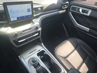 Ford Explorer 2022 AWD XLT 4dr SUV