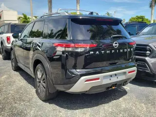 Nissan Pathfinder 2022 SL 4p SUV