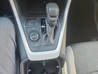 Toyota RAV4 Hybrid 2022 AWD XLE 4dr SUV