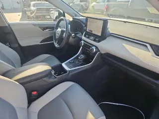 Toyota RAV4 Hybrid 2024 AWD XLE Premium 4p SUV