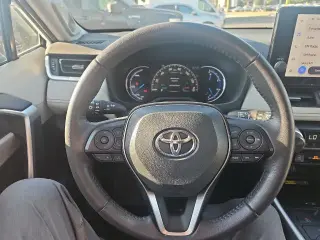 Toyota RAV4 Hybrid 2024 AWD XLE Premium 4p SUV