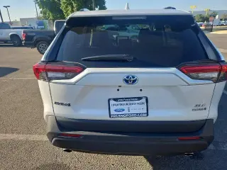 Toyota RAV4 Hybrid 2024 AWD XLE Premium 4p SUV