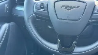 Ford Mustang Mach-E 2023 Select 4dr SUV