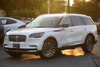 Lincoln Aviator 2022 AWD Standard 4dr SUV