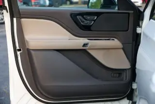 Lincoln Aviator 2022 AWD Standard 4dr SUV
