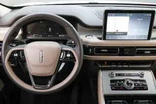 Lincoln Aviator 2022 AWD Standard 4dr SUV