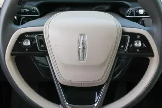 Lincoln Aviator 2022 AWD Standard 4dr SUV