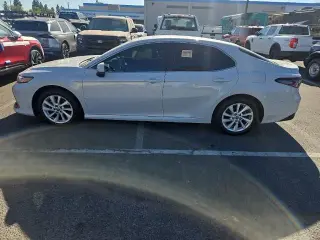Toyota Camry Hybrid 2022 LE 4p Sedan
