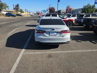 Toyota Camry Hybrid 2022 LE 4p Sedan