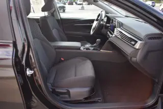 Toyota Camry 2025 LE 4dr Sedan