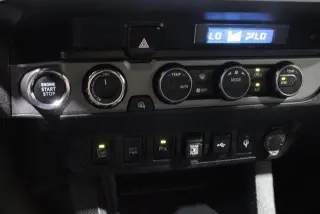 Toyota Tacoma 2023 4x4 TRD Todo Terreno 4p Cabina Doble 5.0 ft SB 6A